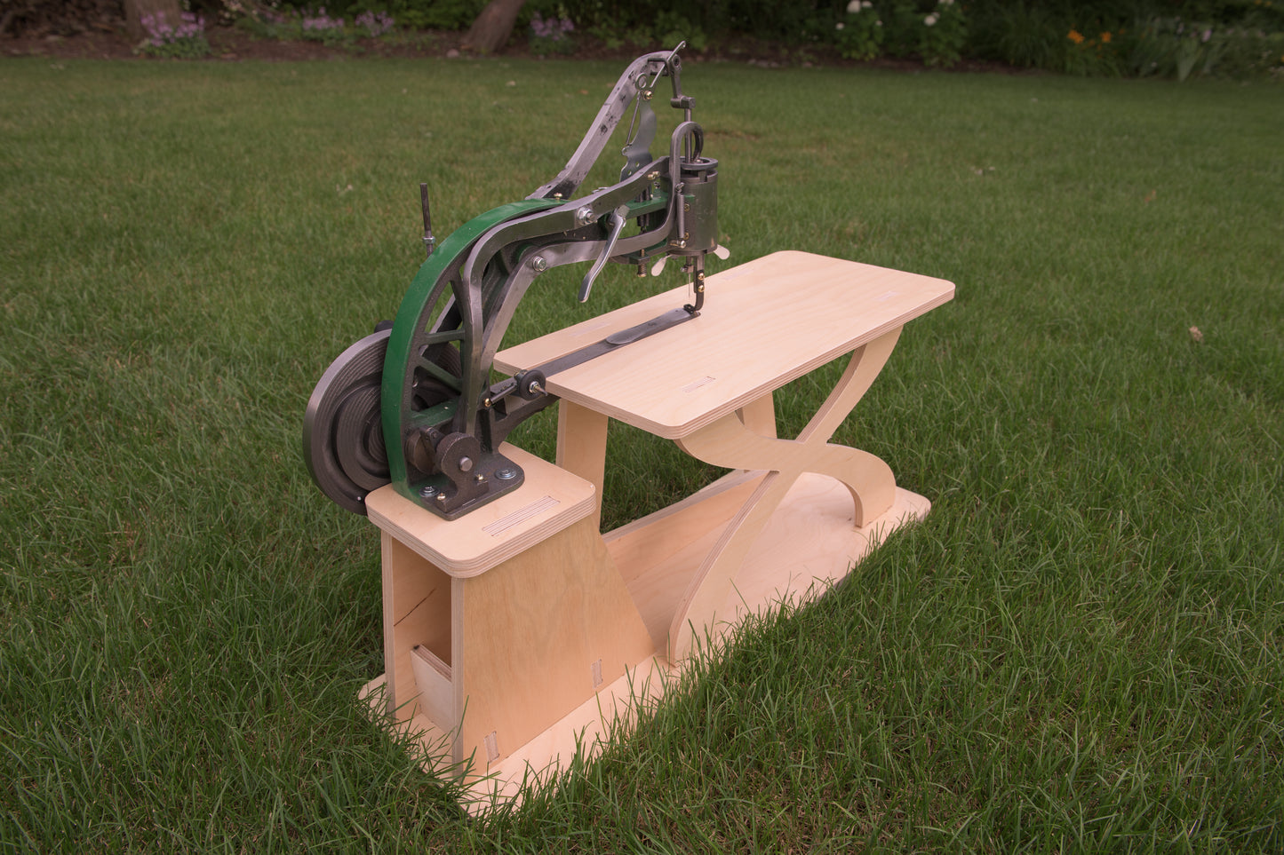 China Leather Shoe Patcher Sewing Machine Base with Table